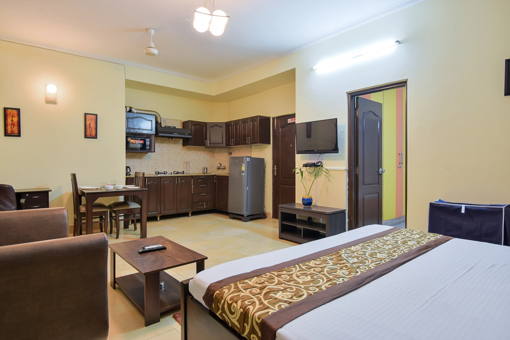 Гуруграм: Private Studio Apartment In Sushant Lok Gurgaon