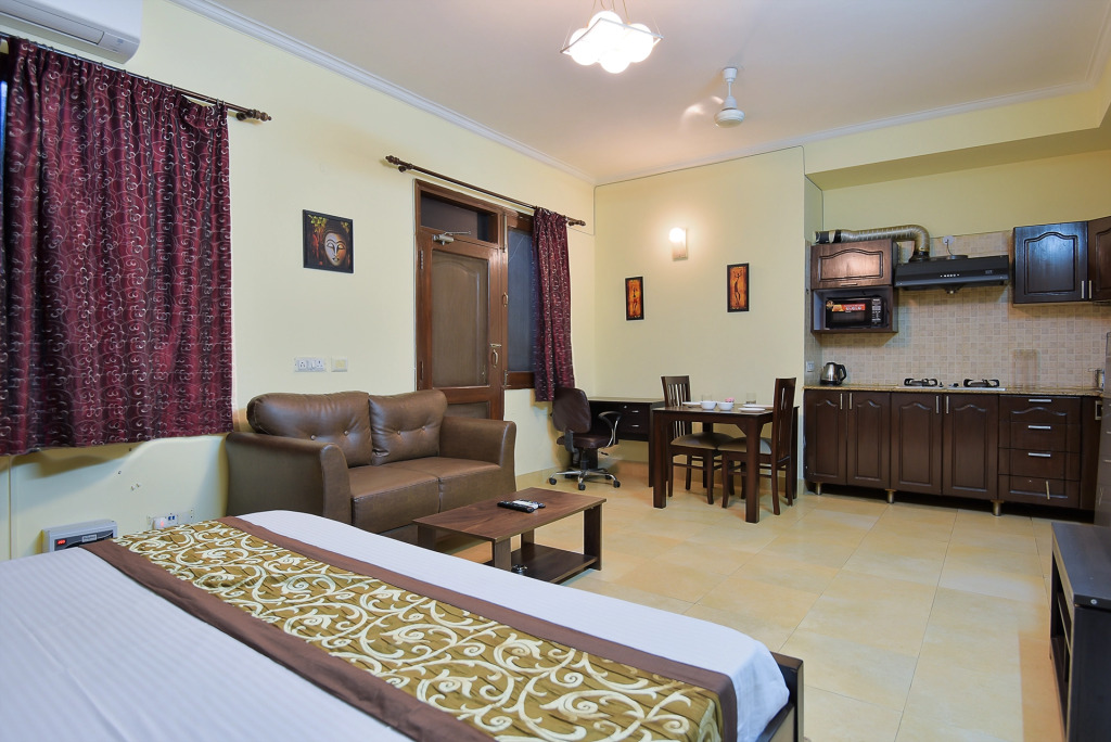 Гуруграм: Private Studio Apartment In Sushant Lok Gurgaon