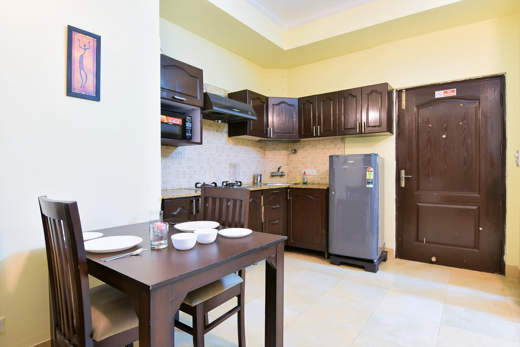 Гуруграм: Private Studio Apartment In Sushant Lok Gurgaon