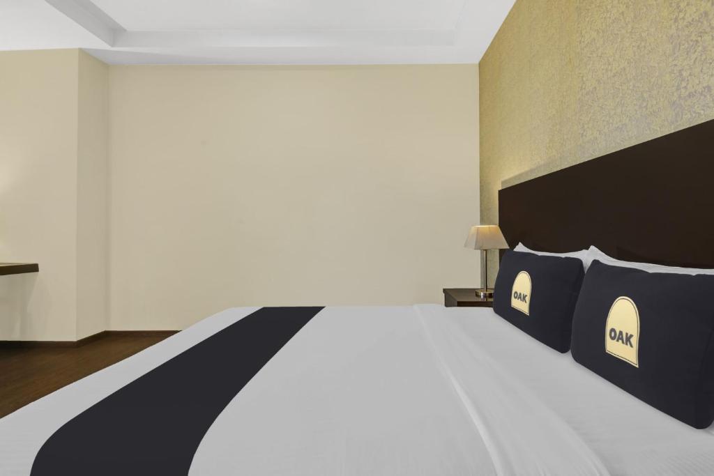 Гуруграм: Townhouse OAK Hotel Greenvill
