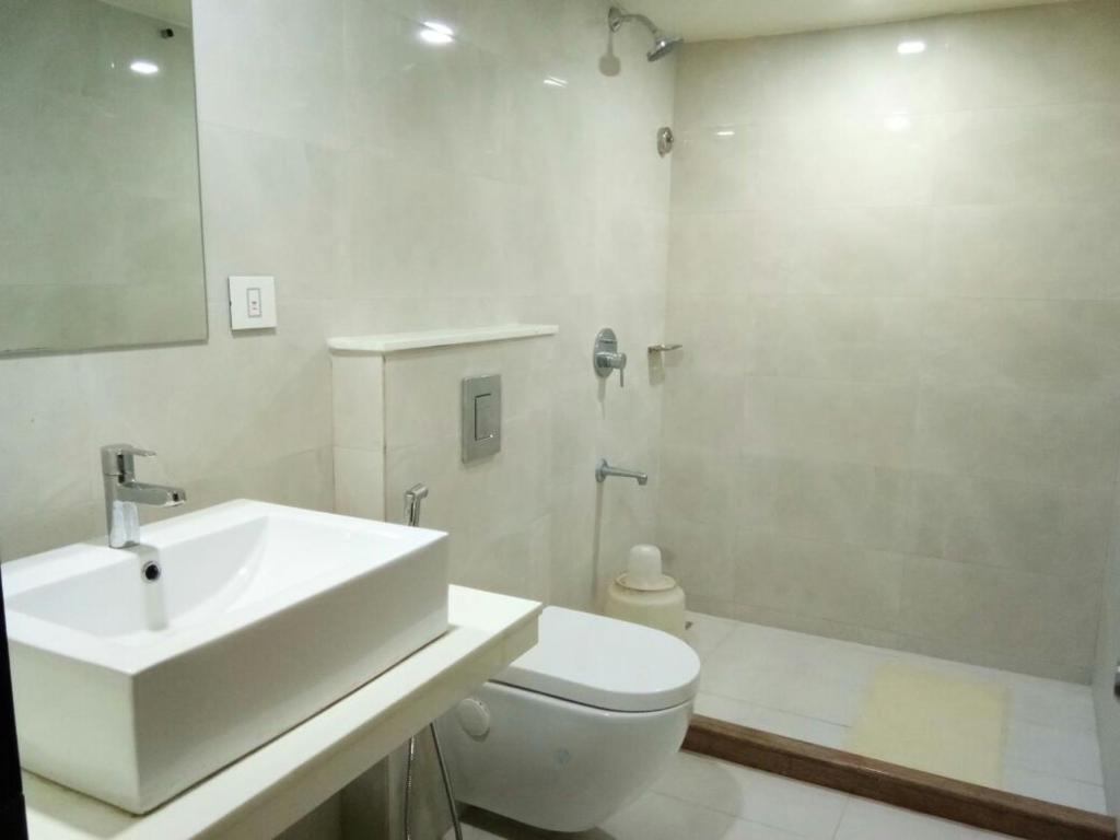 Виджаявада: M Hotel Benz Circle