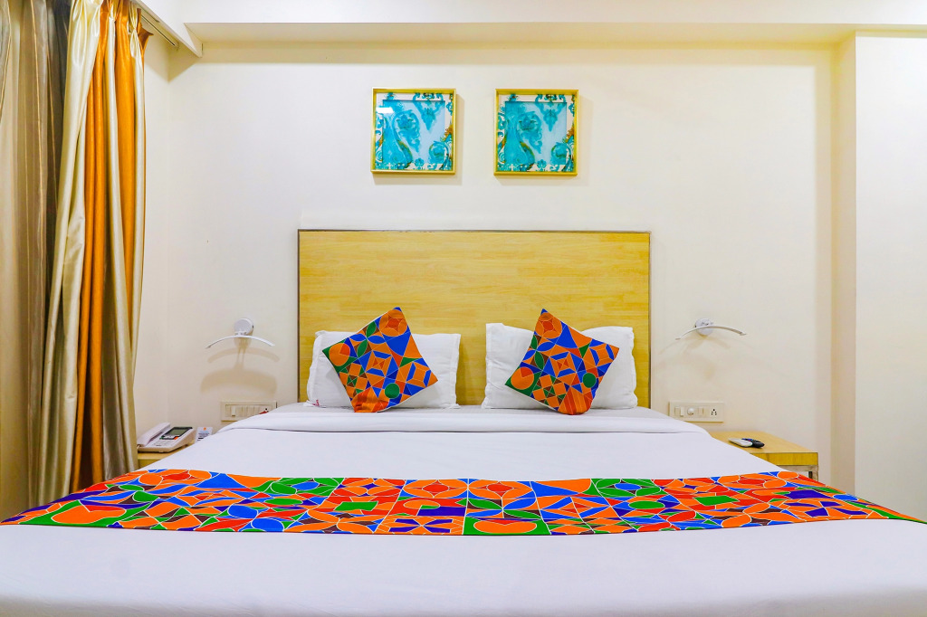 Виджаявада: FabHotel Swarnas
