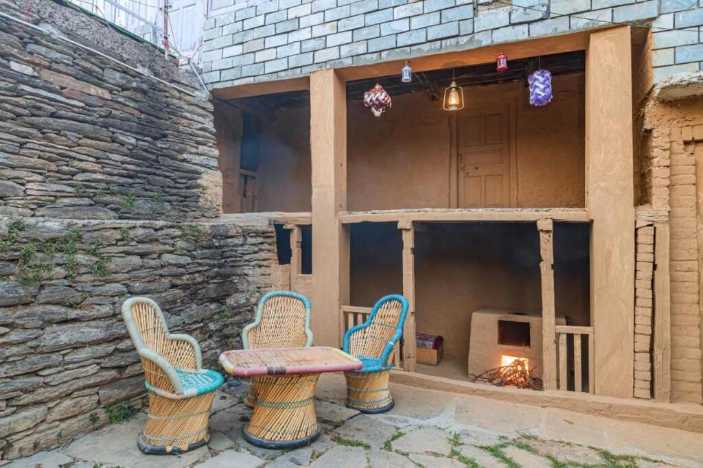 Куфри: Saffronstays Hardy's Hideaway