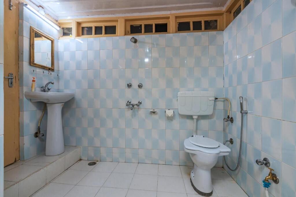 Куфри: Saffronstays Hardy's Hideaway
