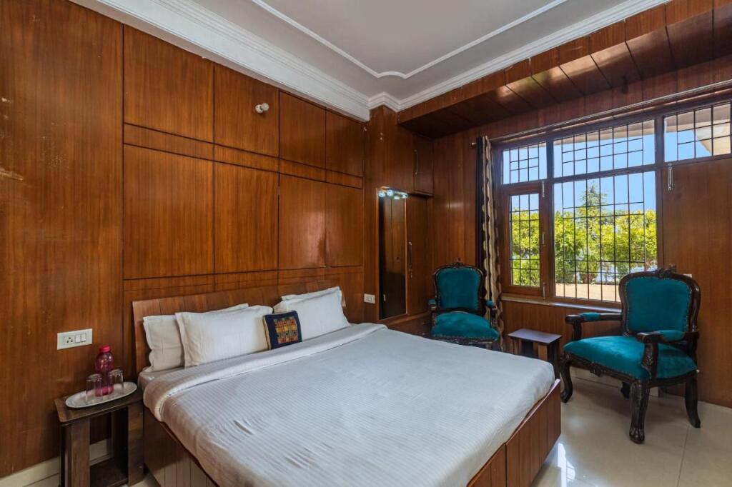 Солан: Saffronstays Grandview Haven, Barog