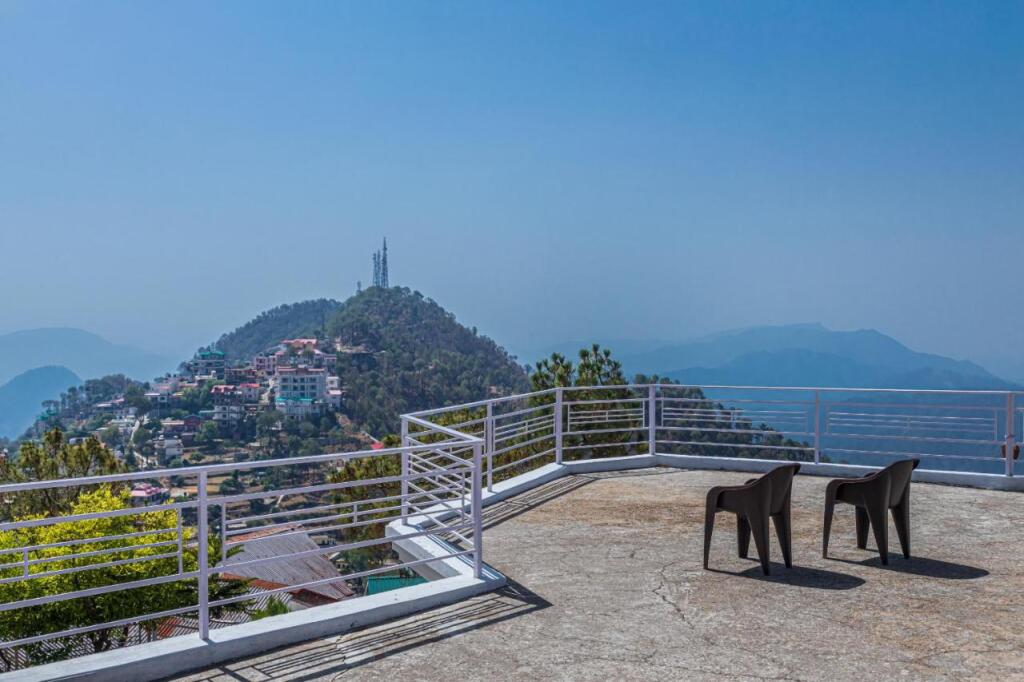 Солан: Saffronstays Grandview Haven, Barog