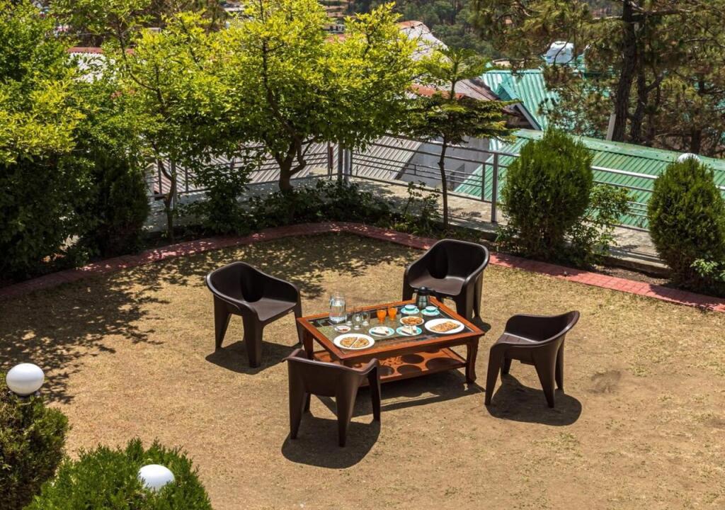 Солан: Saffronstays Grandview Haven, Barog