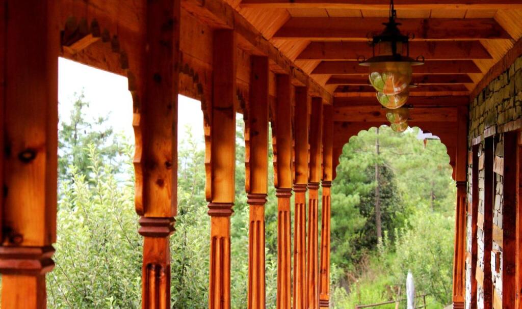 Куфри: Woodvista Cottages Shimla