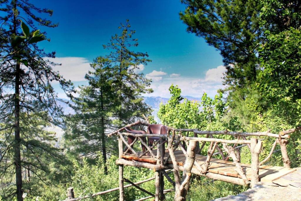 Куфри: Woodvista Cottages Shimla