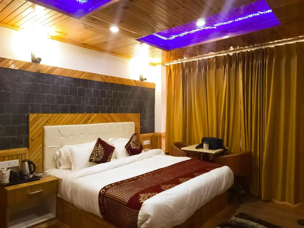 Куфри: Hotel Valley View Koti