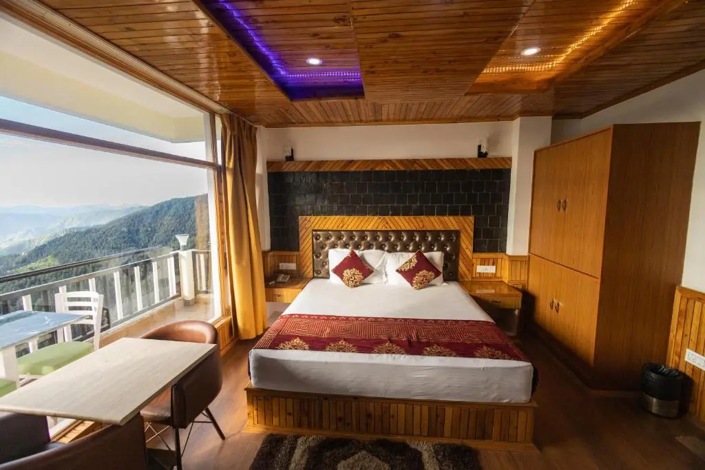 Куфри: Hotel Valley View Koti