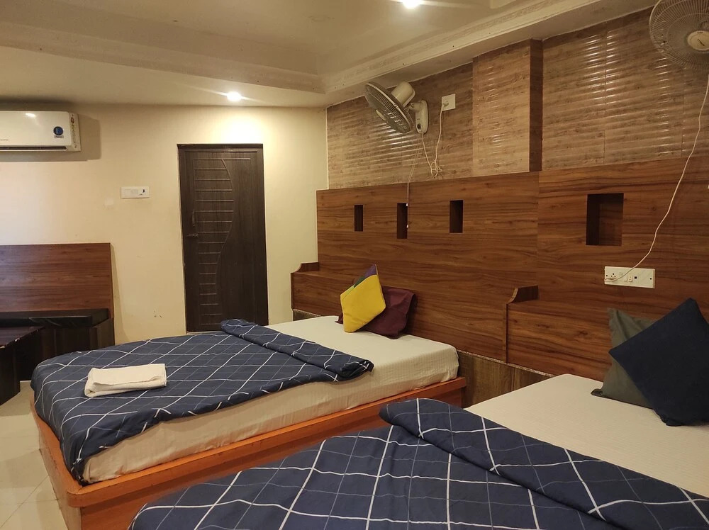 Гувахати: Hotel Om Regency