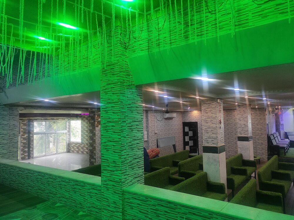 Гувахати: Hotel Om Regency