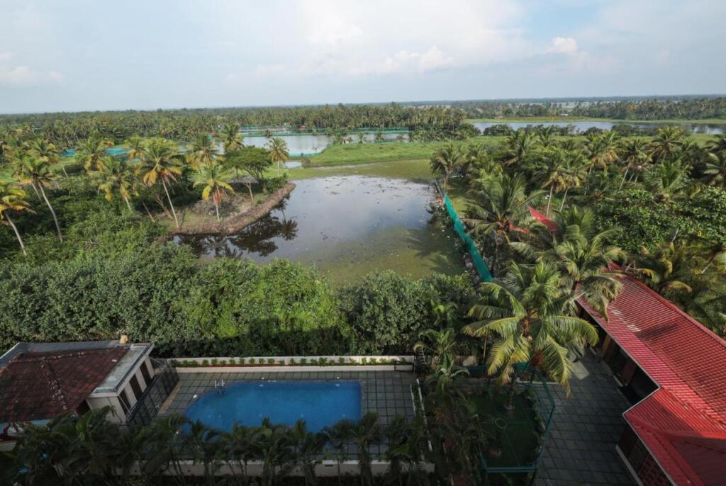 Кумараком: Ashirwad Heritage Resorts