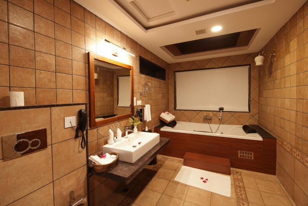 Кумараком: Gokulam Grand Resort & Spa Kumarakom