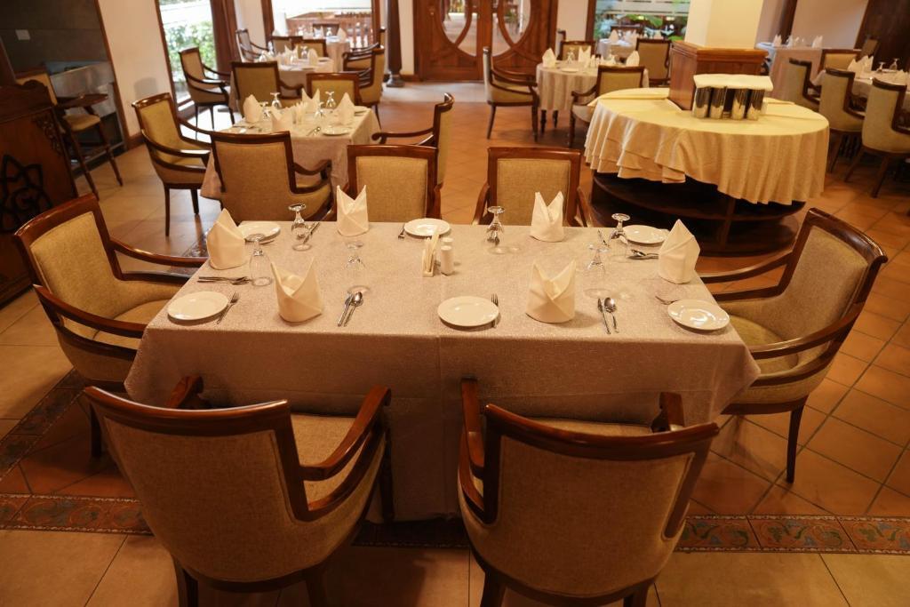 Кумараком: Gokulam Grand Resort & Spa Kumarakom
