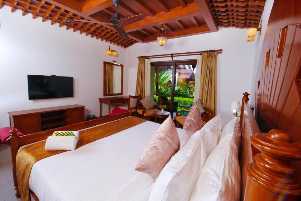 Кумараком: Gokulam Grand Resort & Spa Kumarakom