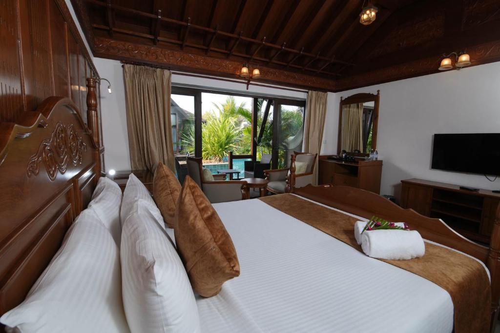 Кумараком: Gokulam Grand Resort & Spa Kumarakom