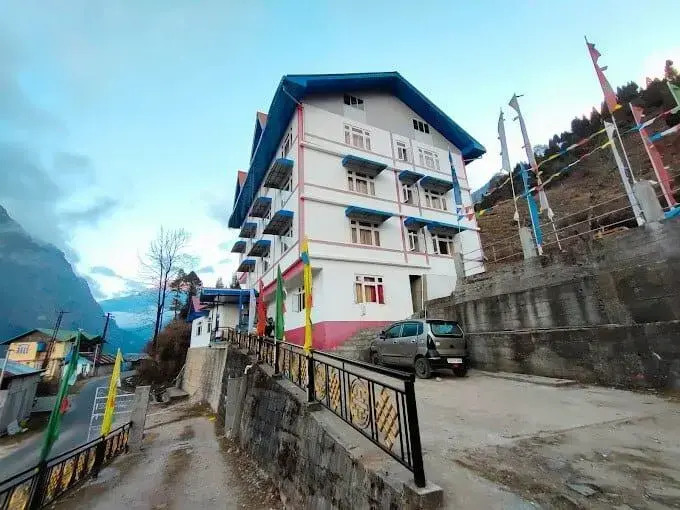 Лачунг: Jain Group Lachung Eyes