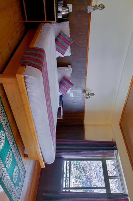Лачунг: Keerong Cottages