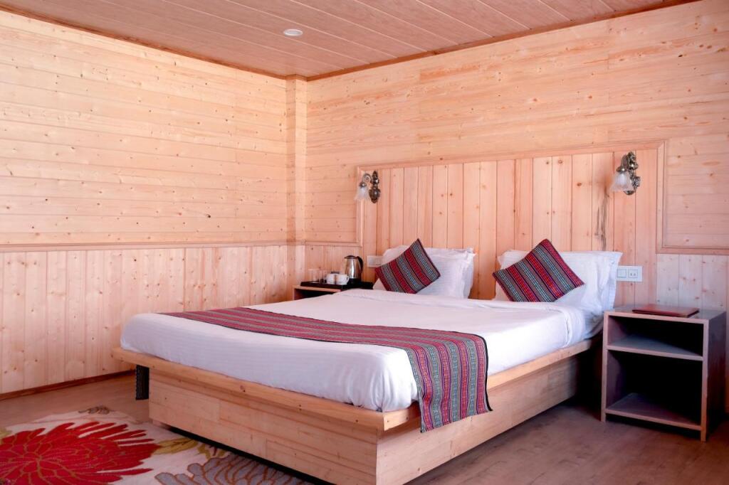 Лачунг: Keerong Cottages