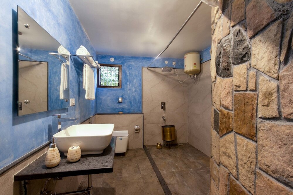 Хоспет: I-Roomz Navyyas Resort