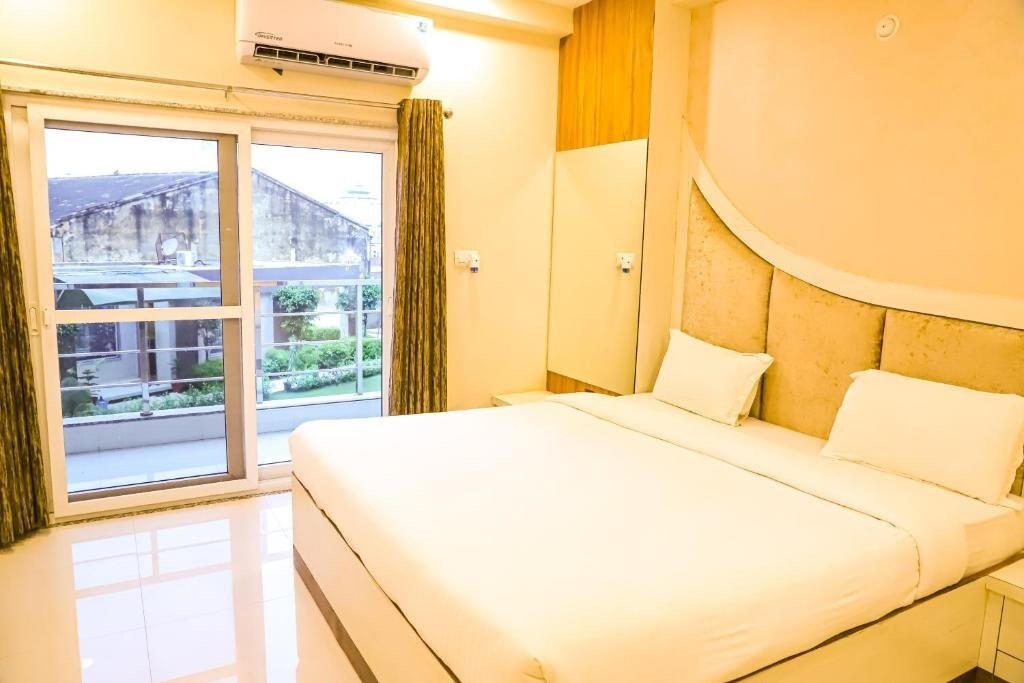 Вриндаван: Hotel Shri Radha Nikunj at Prem Mandir