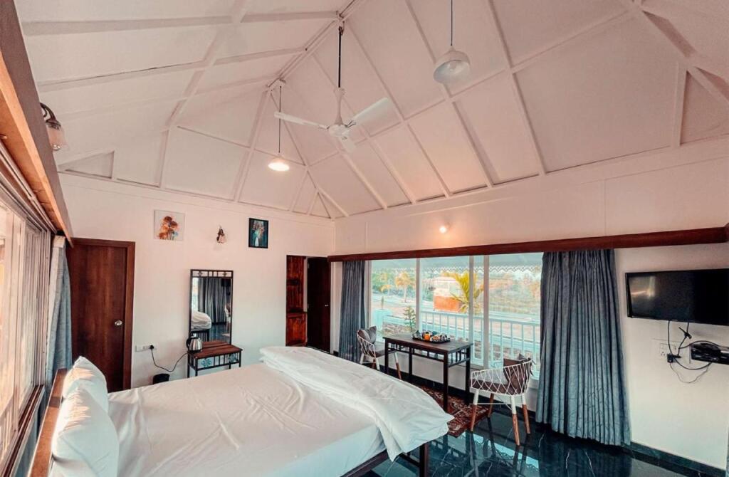 Игатпури: Saffronstays Sierra Winds, Nashik