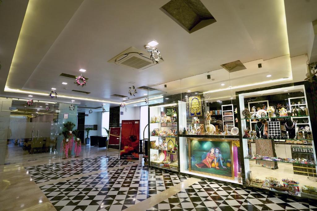 Вриндаван: Hotel Idhayan Palace