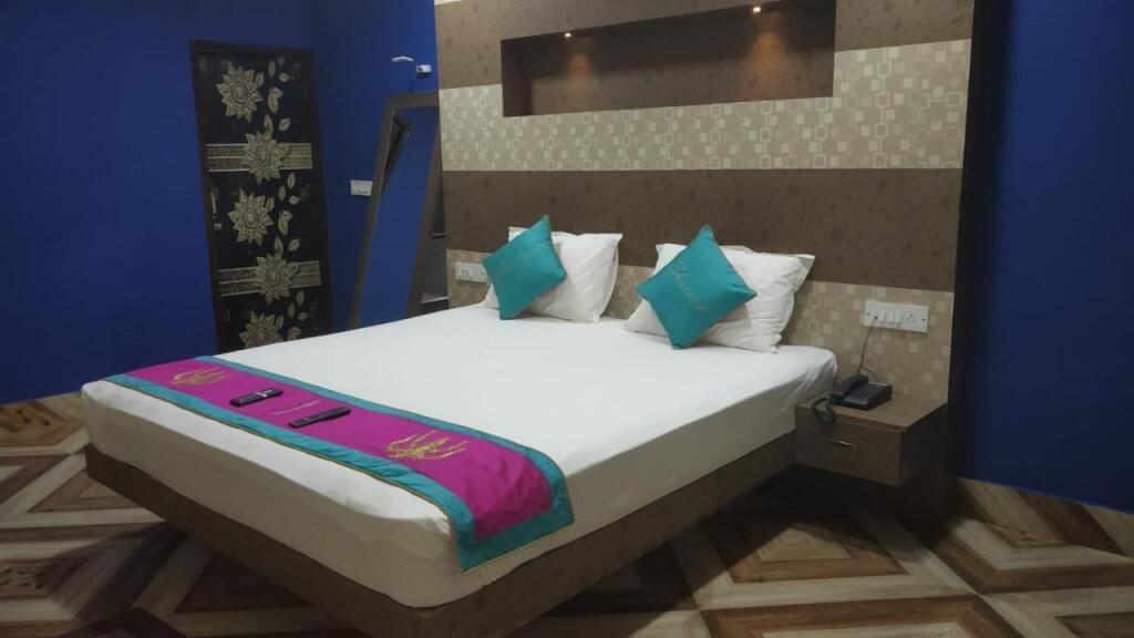 Лакшманпур: Hotel Shreesh Neil