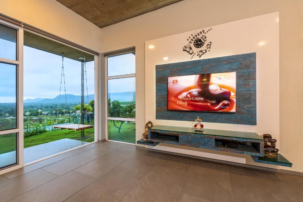 Игатпури: SaffronStays Serenity