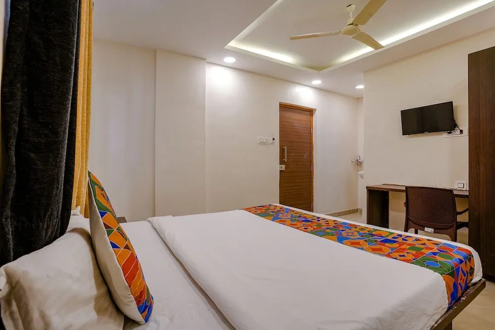 Пуна: Fabhotel Royal Inn Ns