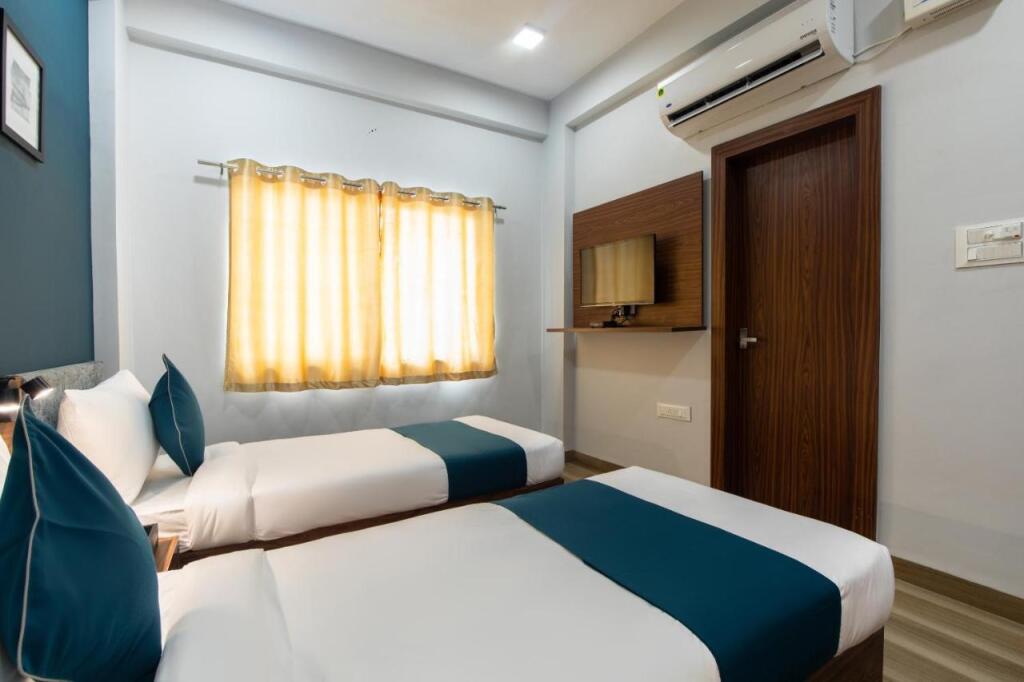 Индаур: Hotel Ballfin Indor