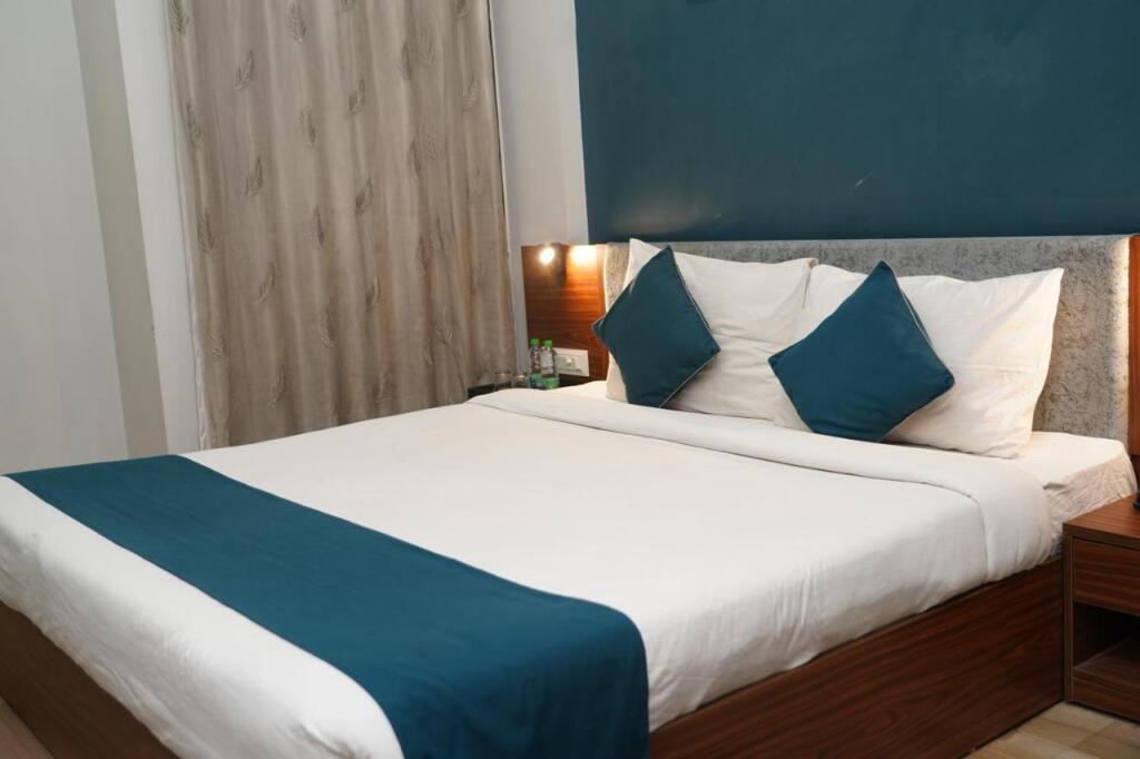Индаур: Hotel Ballfin Indor