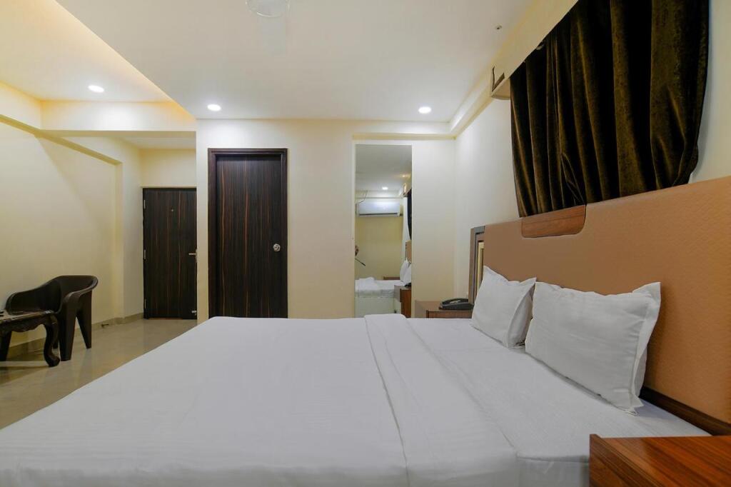 Индаур: Fabhotel Imperial Regency