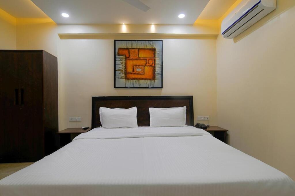 Индаур: Fabhotel Imperial Regency