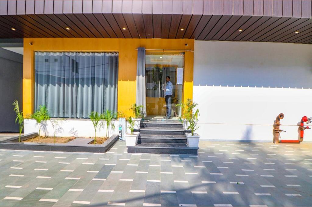 Варанаси: Fabhotel Premium Kashi