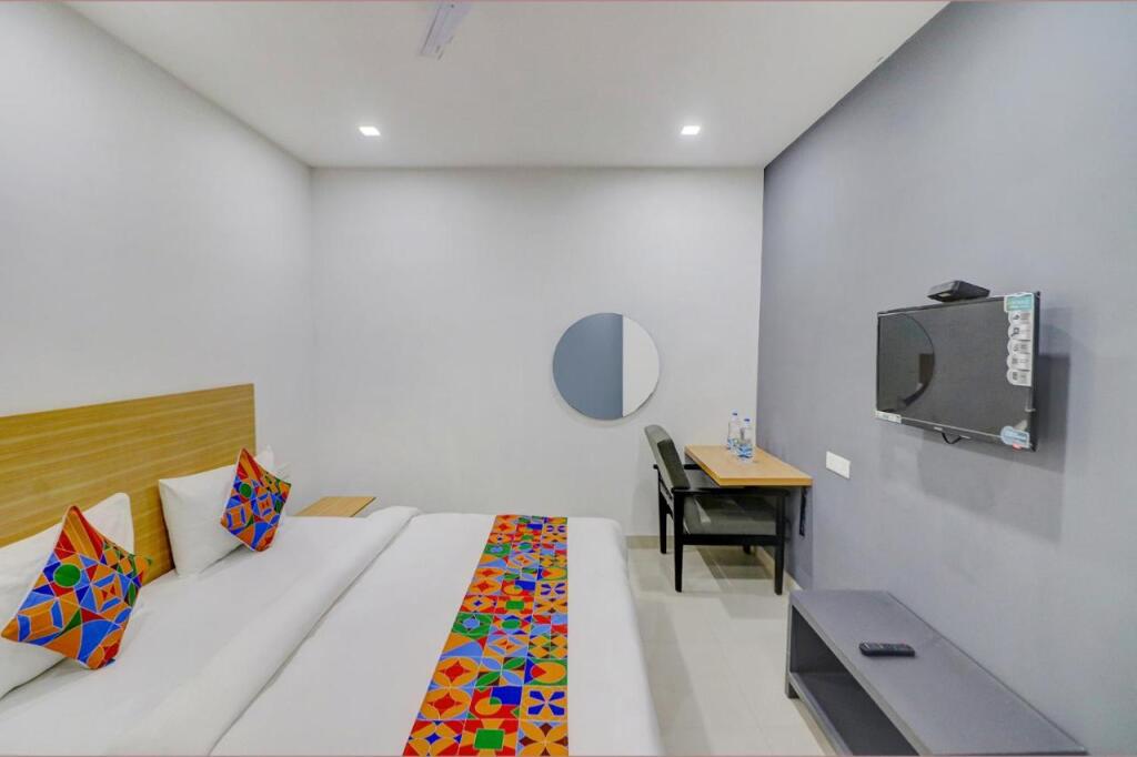 Варанаси: Fabhotel Premium Kashi
