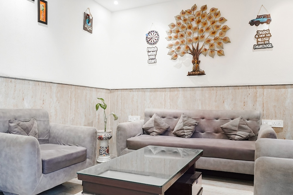 Большая Нойда: Fabhotel The Ansal