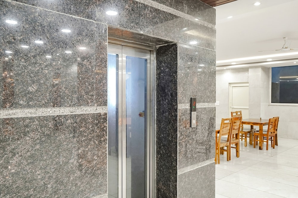Большая Нойда: Fabhotel The Ansal