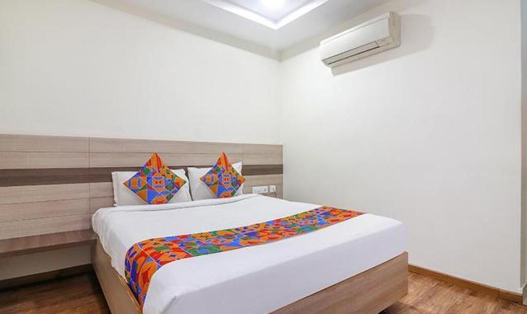 Хидерабад: Fabhotel Pride Inn Financia