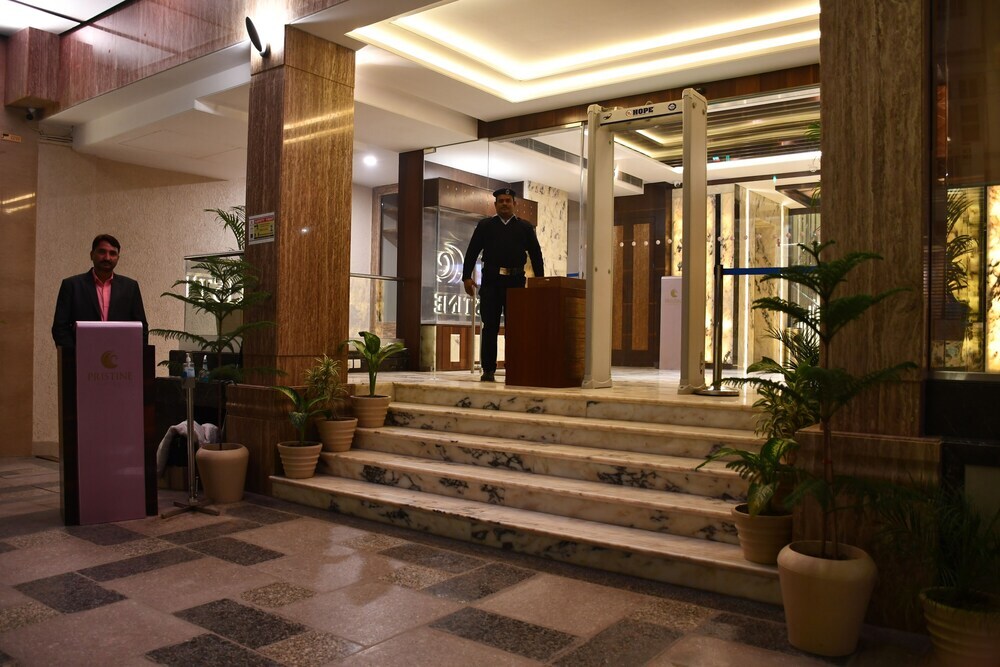 Варанаси: Pristine Hotel