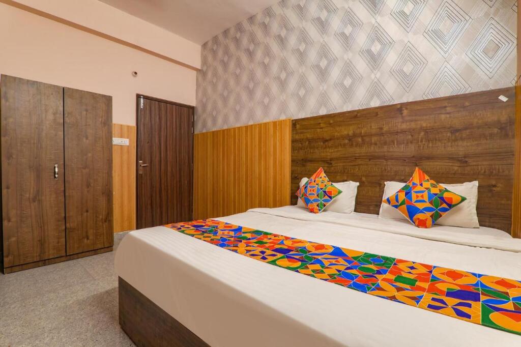 Канпур: Fabhotel Gsv Inn