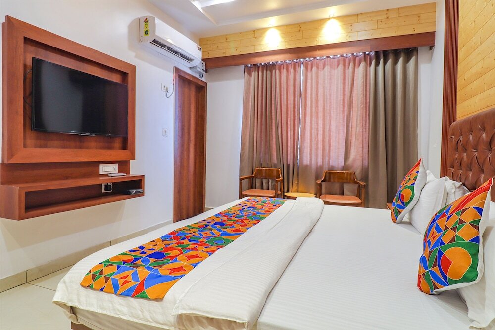 Хаголе: Fabhotel Grand Arya