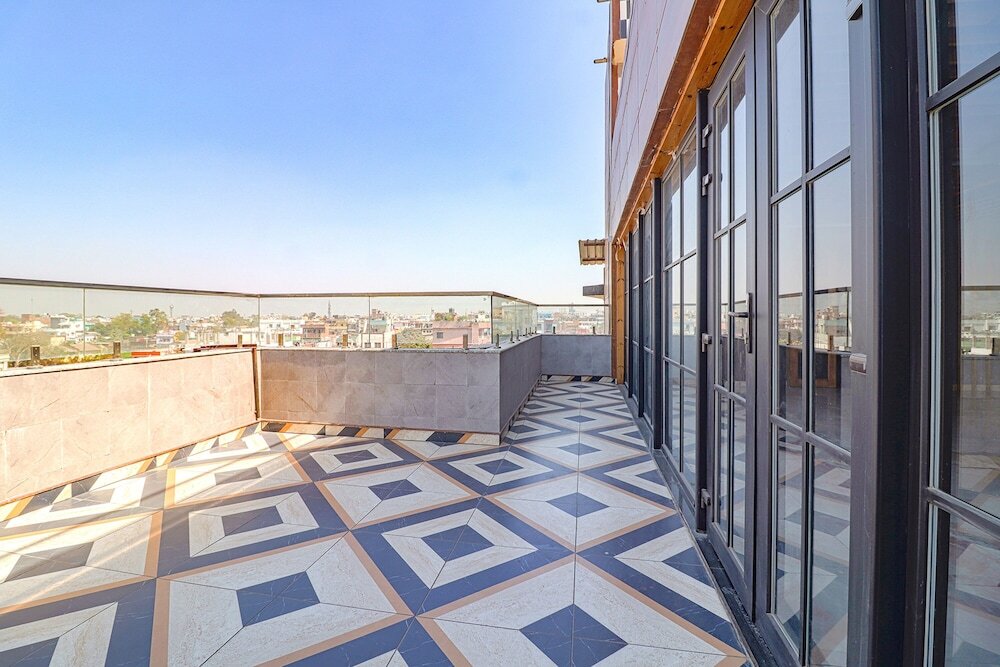 Хаголе: Fabhotel Grand Arya