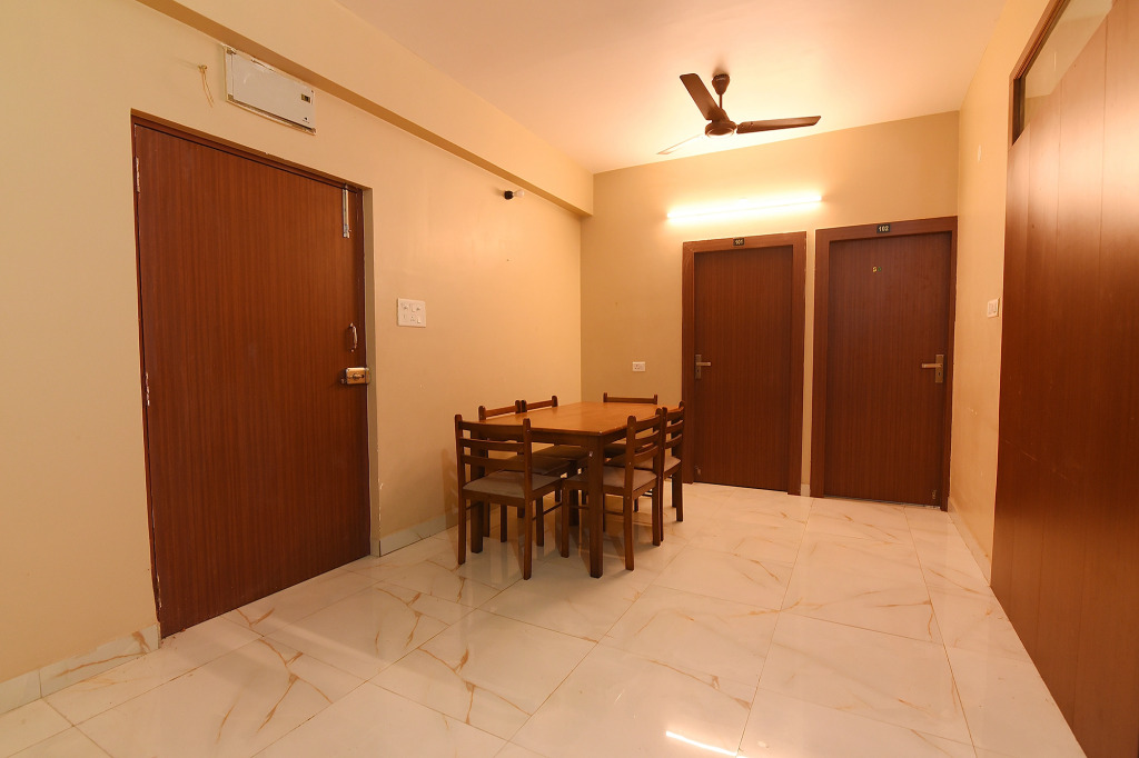 Колката: Fabhotel Amar Raj Inn