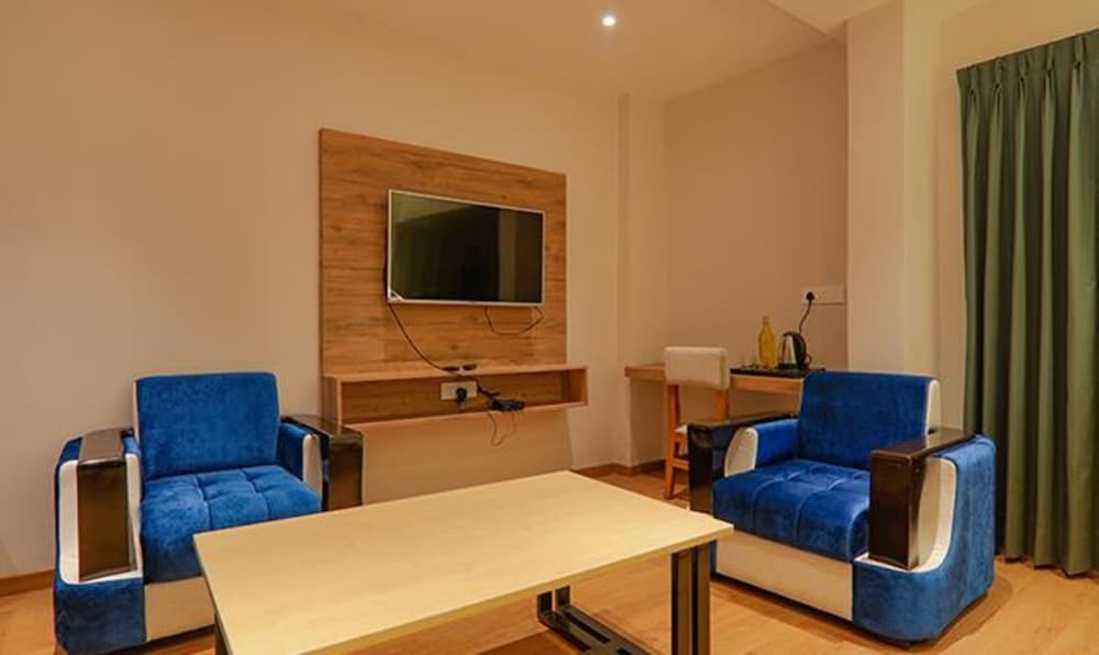 Fabhotel Pratham Inn — фото 4
