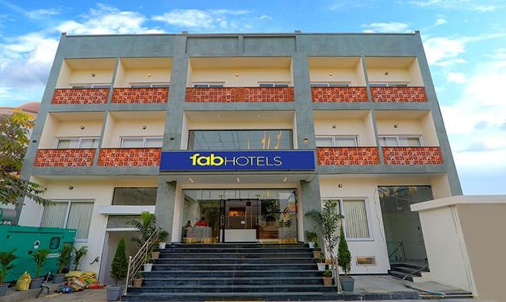 Лакхнау: Fabhotel Pratham Inn