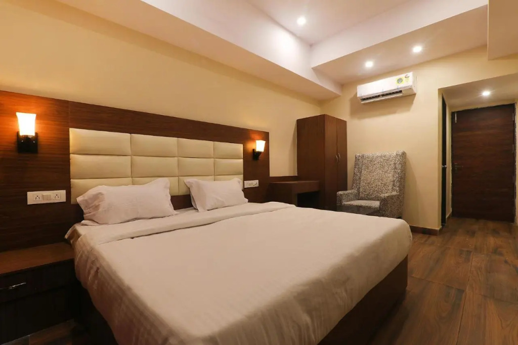 Лакхнау: FabHotel Blueark