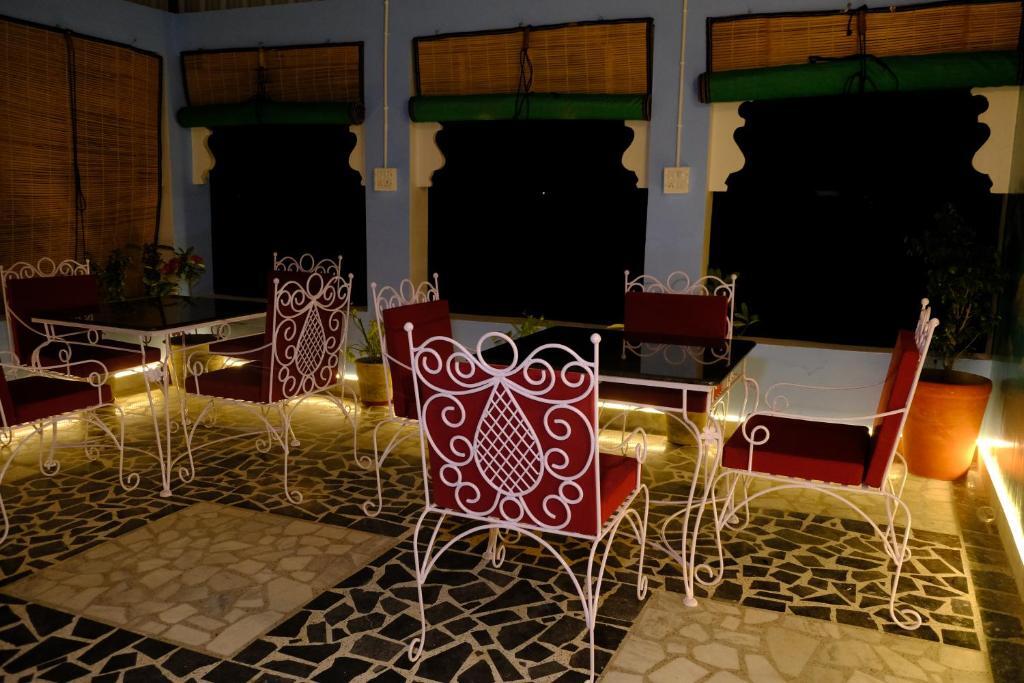 Удаипур: Emperor Palace Udaipur